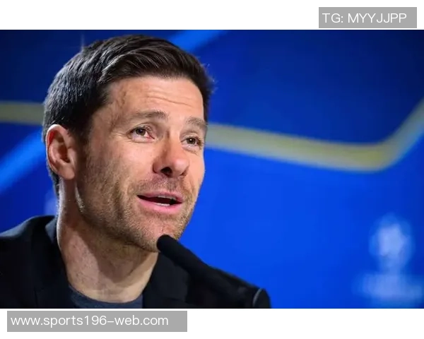 皇马球迷指责阿隆索遭遇内部排挤与背叛事件揭秘